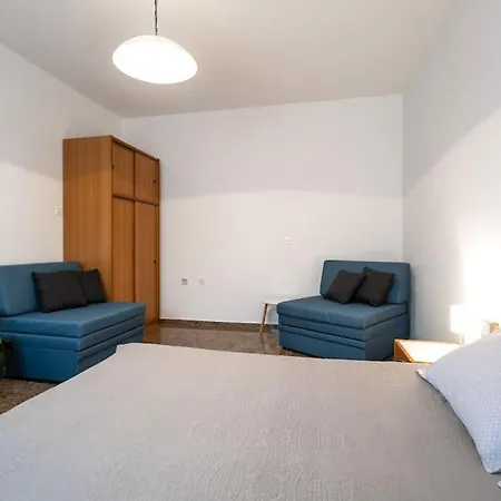 Danica Apartment *